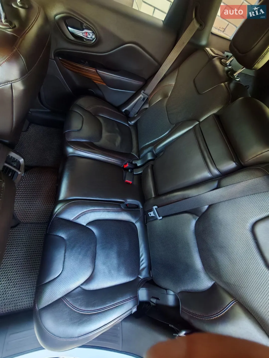 2015 Jeep Cherokee - мініатюра 24