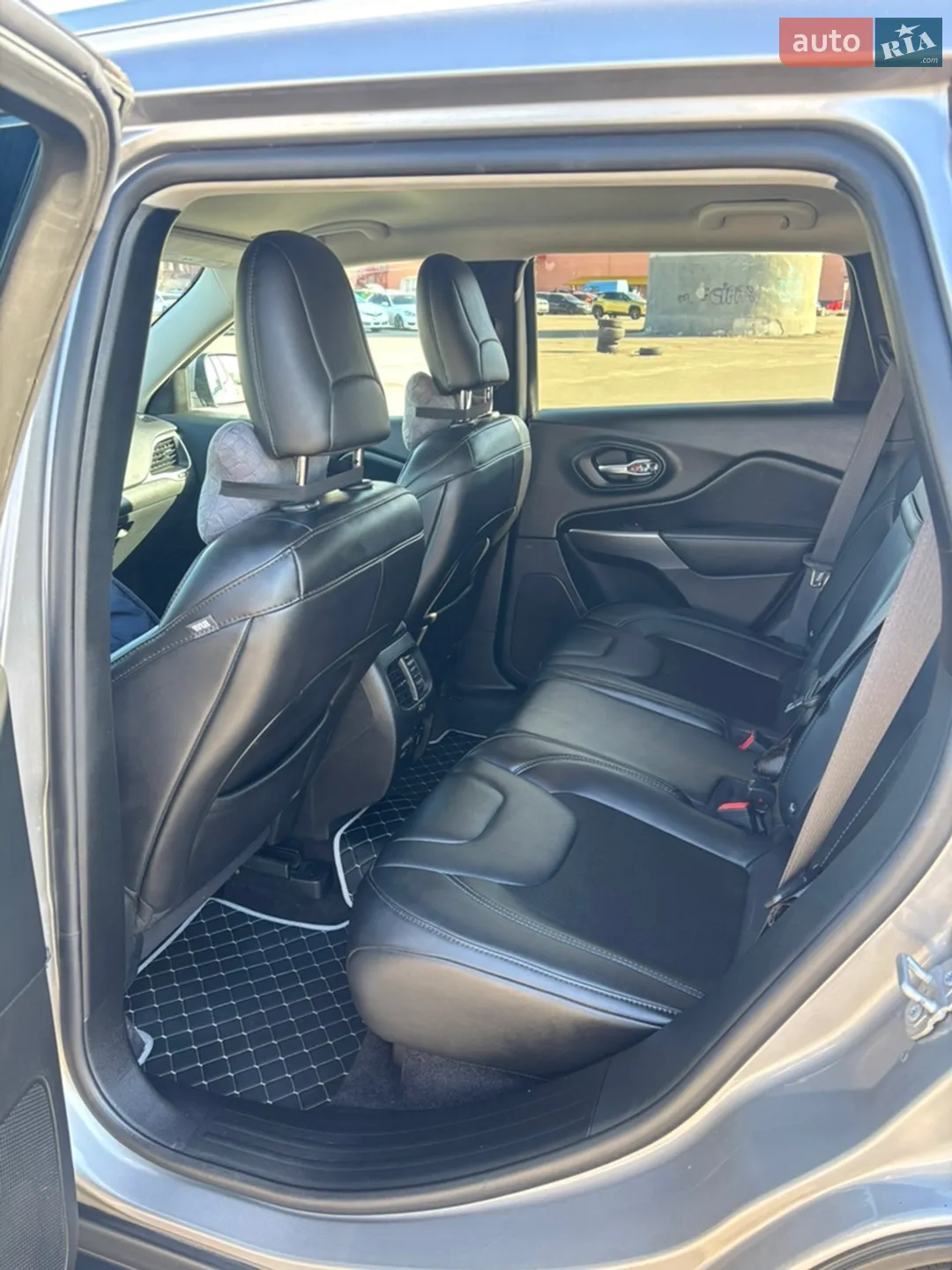 2018 Jeep Cherokee - мініатюра 21