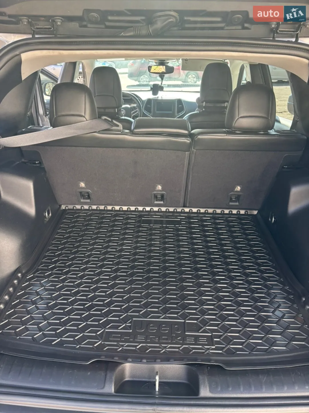 2018 Jeep Cherokee - мініатюра 27