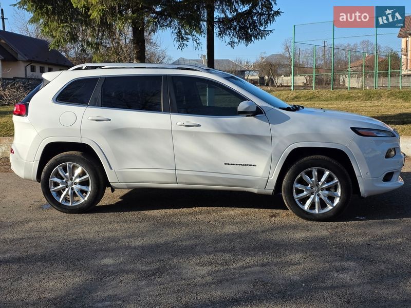 Внедорожник / Кроссовер Jeep Cherokee 2016 в Городенке