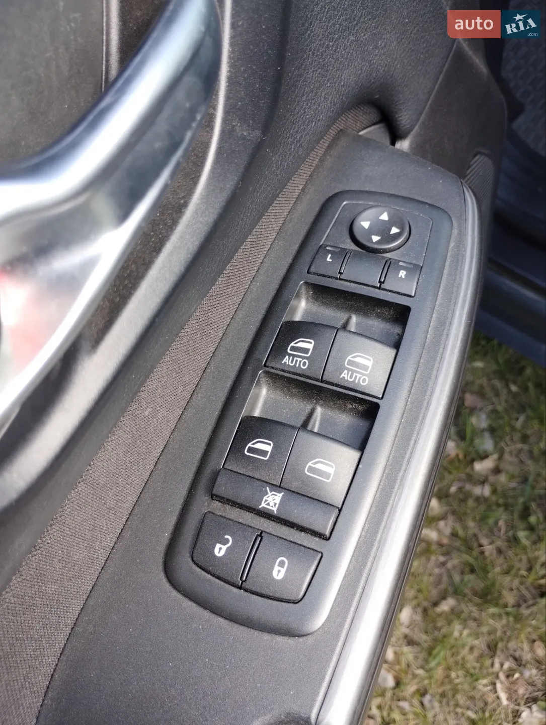 2015 Jeep Cherokee - мініатюра 9