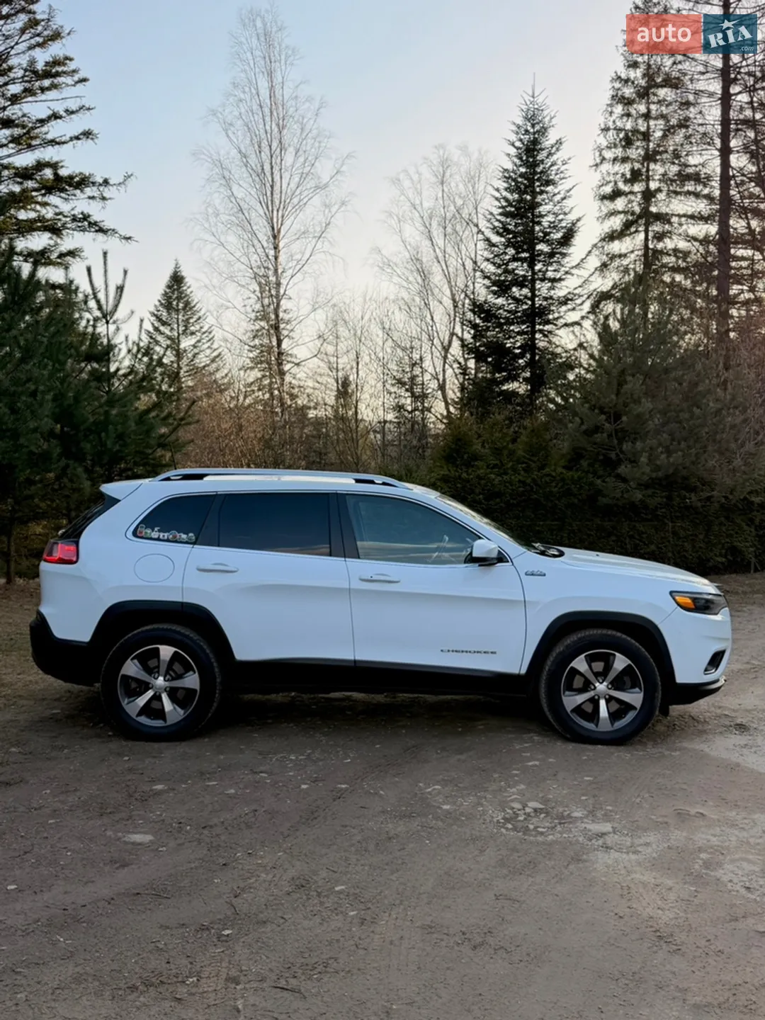 2019 Jeep Cherokee - мініатюра 4