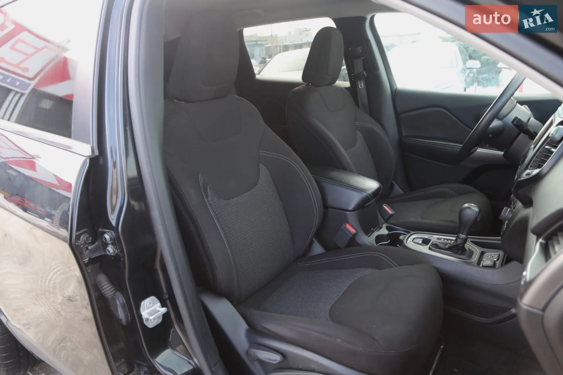 2018 Jeep Cherokee - мініатюра 21