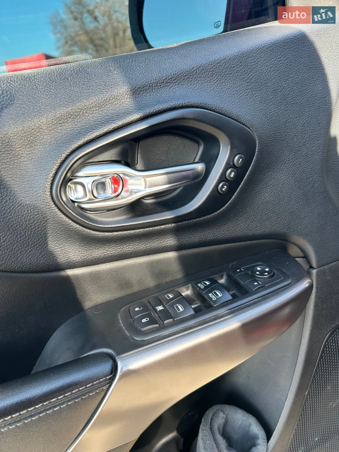 2018 Jeep Cherokee - мініатюра 30