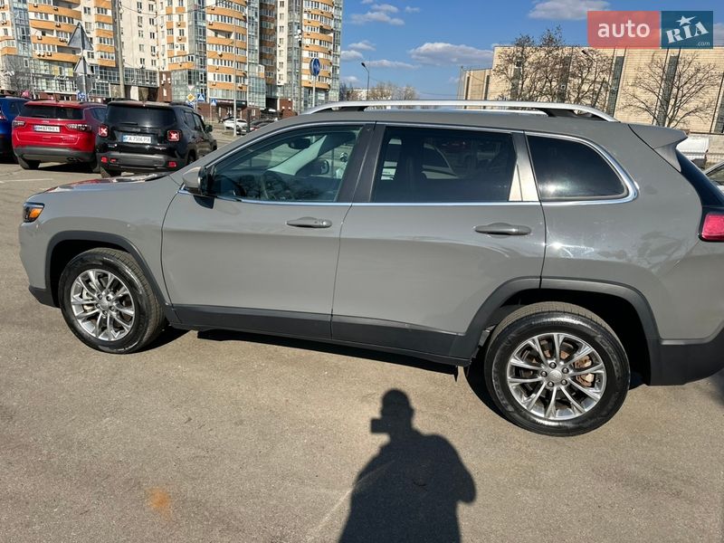 Внедорожник / Кроссовер Jeep Cherokee 2021 в Киеве