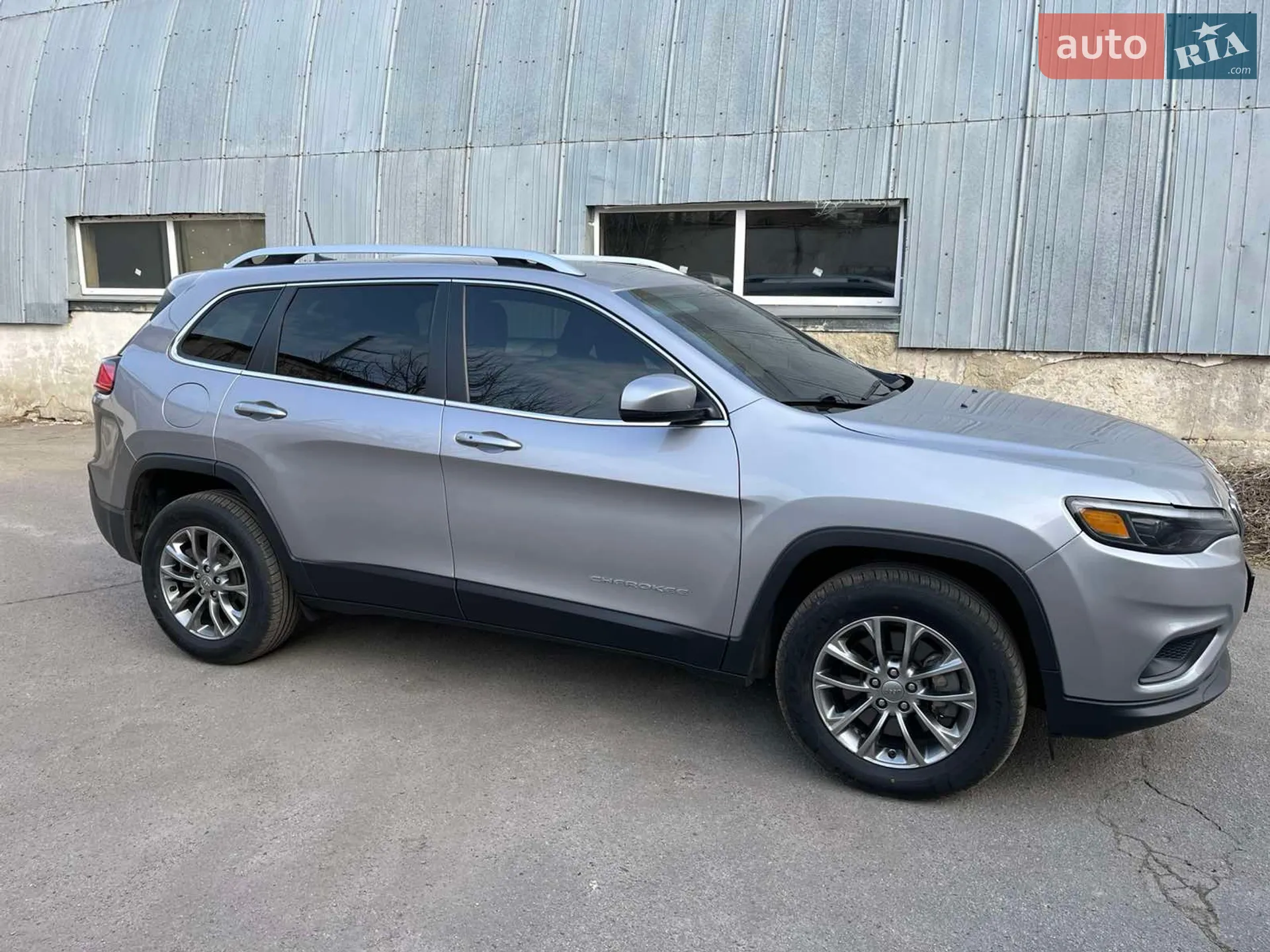 2020 Jeep Cherokee - мініатюра 2