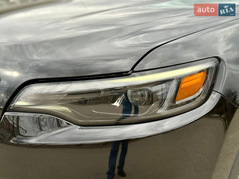 Внедорожник / Кроссовер Jeep Cherokee 2022 в Бердичеве