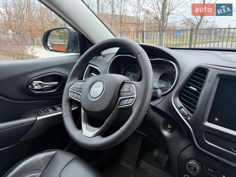 Внедорожник / Кроссовер Jeep Cherokee 2022 в Бердичеве