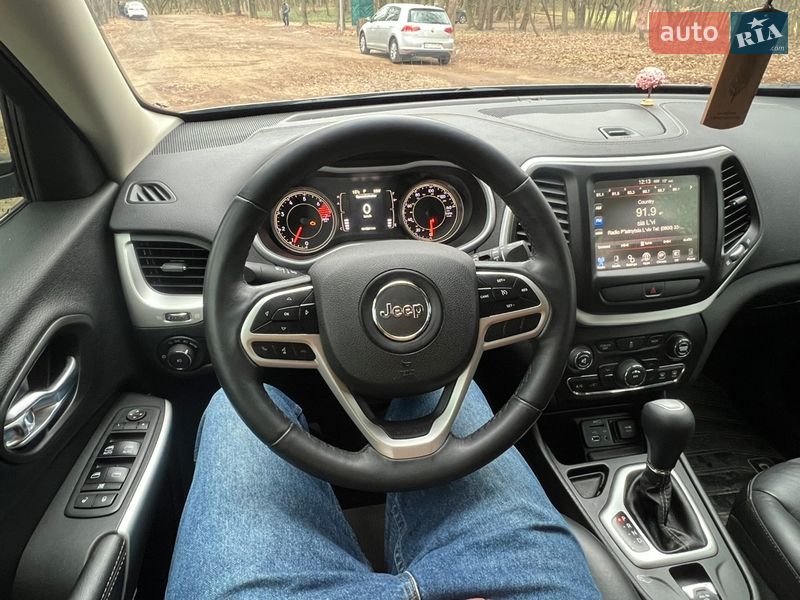 Внедорожник / Кроссовер Jeep Cherokee 2017 в Львове