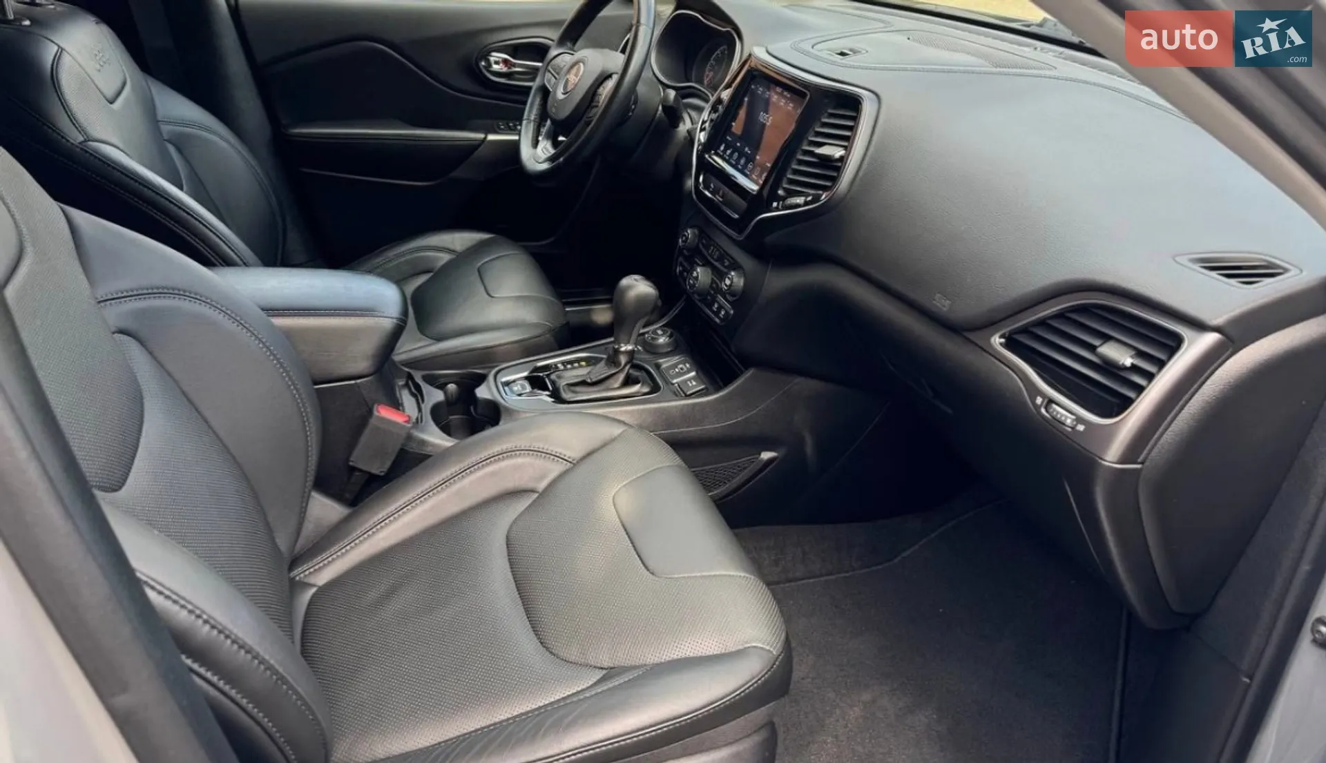2019 Jeep Cherokee - мініатюра 6