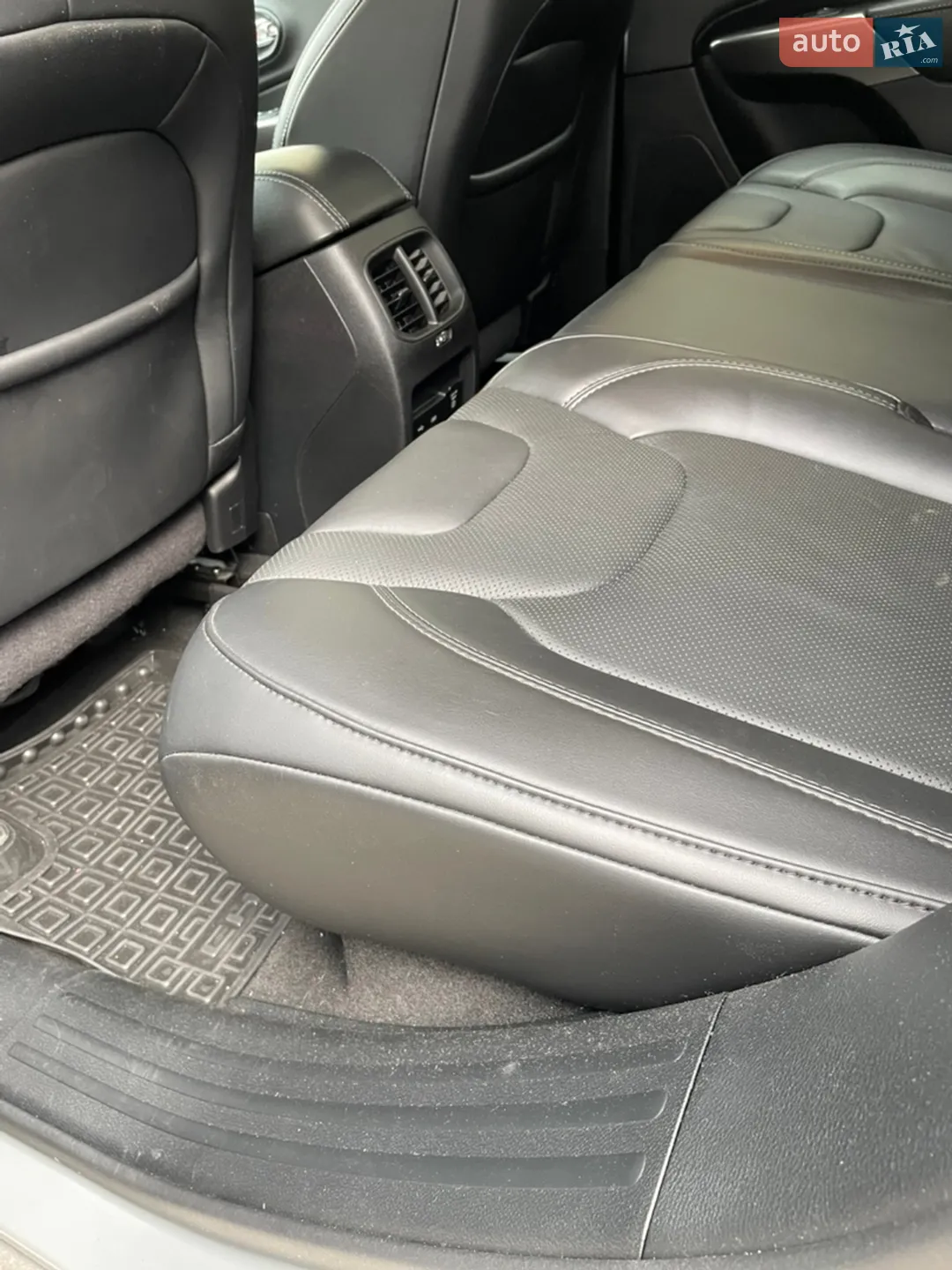 2019 Jeep Cherokee - мініатюра 15