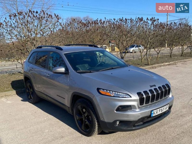 Внедорожник / Кроссовер Jeep Cherokee 2017 в Сумах