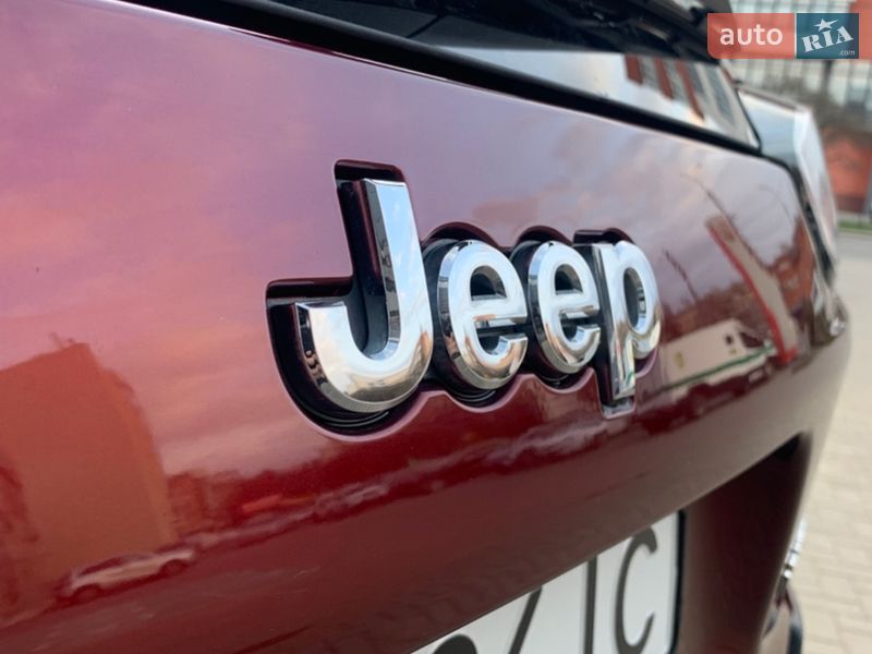 Внедорожник / Кроссовер Jeep Cherokee 2019 в Хмельницком