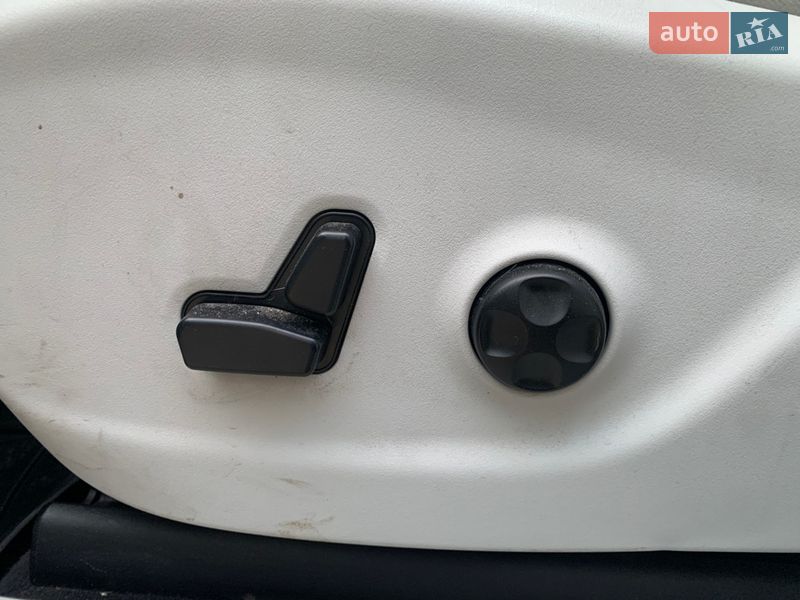 Внедорожник / Кроссовер Jeep Cherokee 2019 в Хмельницком