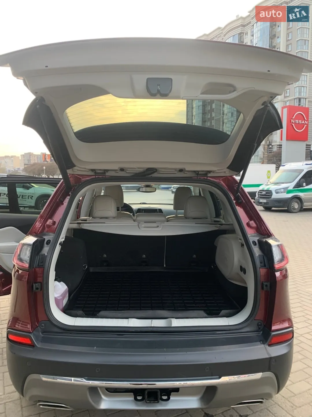 2019 Jeep Cherokee - мініатюра 36