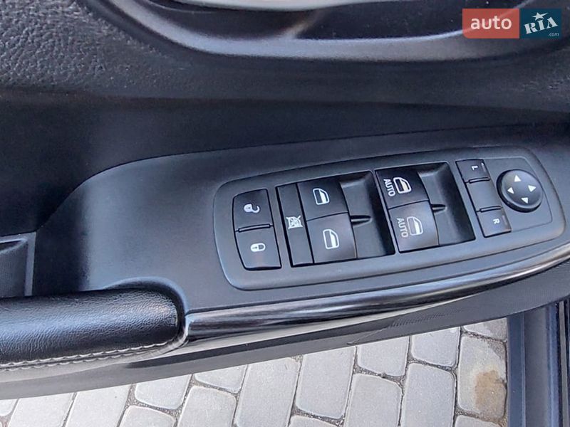 Позашляховик / Кросовер Jeep Cherokee 2013 в Кам'янець-Подільському