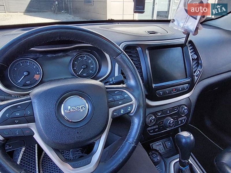 Позашляховик / Кросовер Jeep Cherokee 2013 в Кам'янець-Подільському