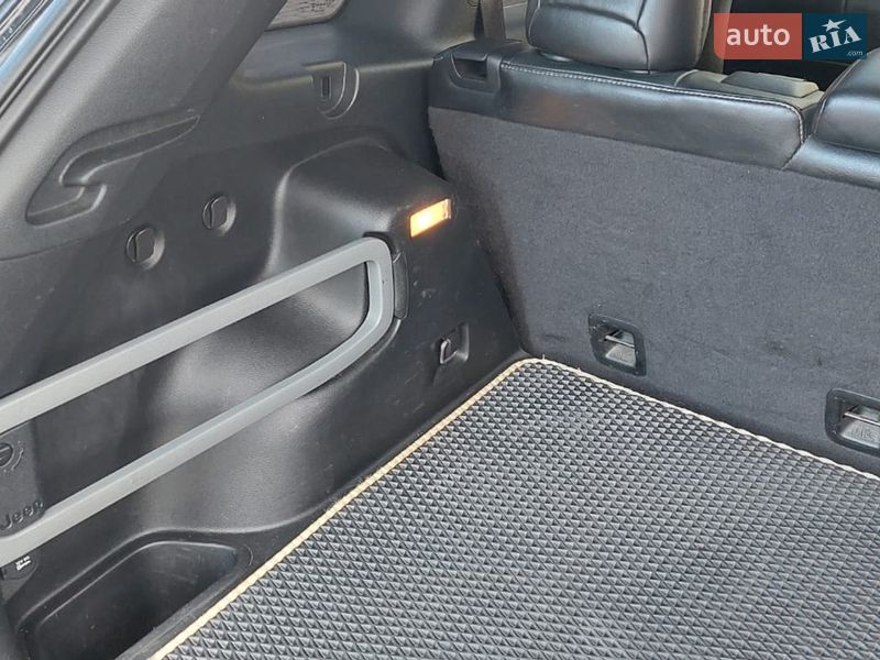 Позашляховик / Кросовер Jeep Cherokee 2013 в Кам'янець-Подільському