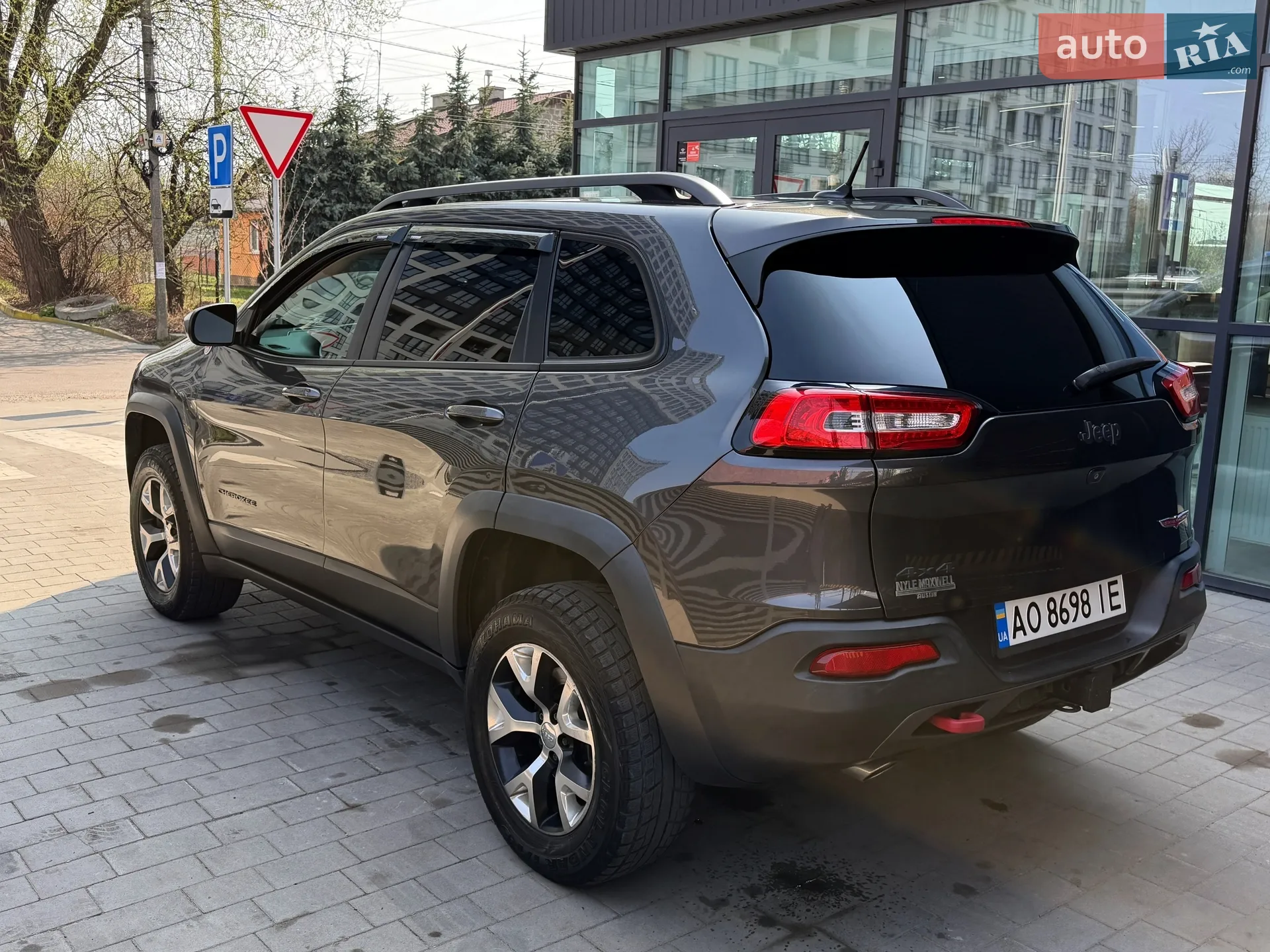 2014 Jeep Cherokee - мініатюра 2