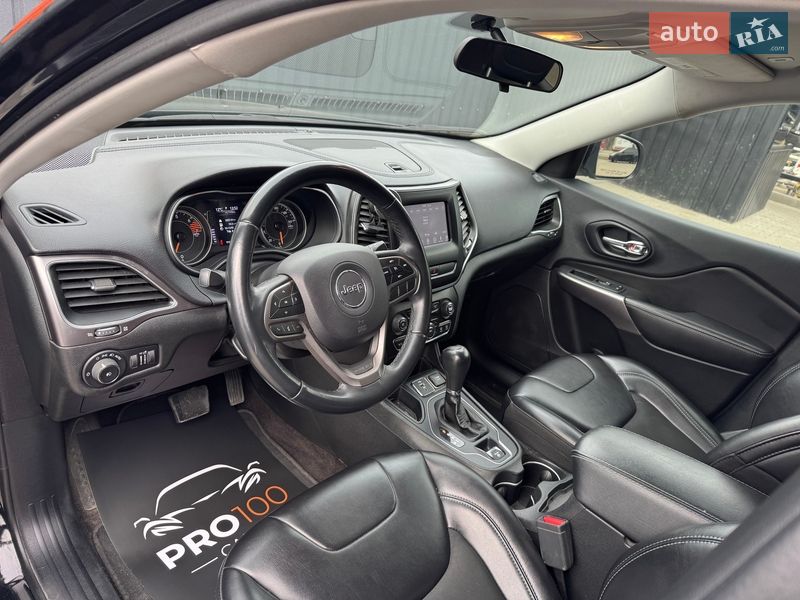 Внедорожник / Кроссовер Jeep Cherokee 2018 в Киеве