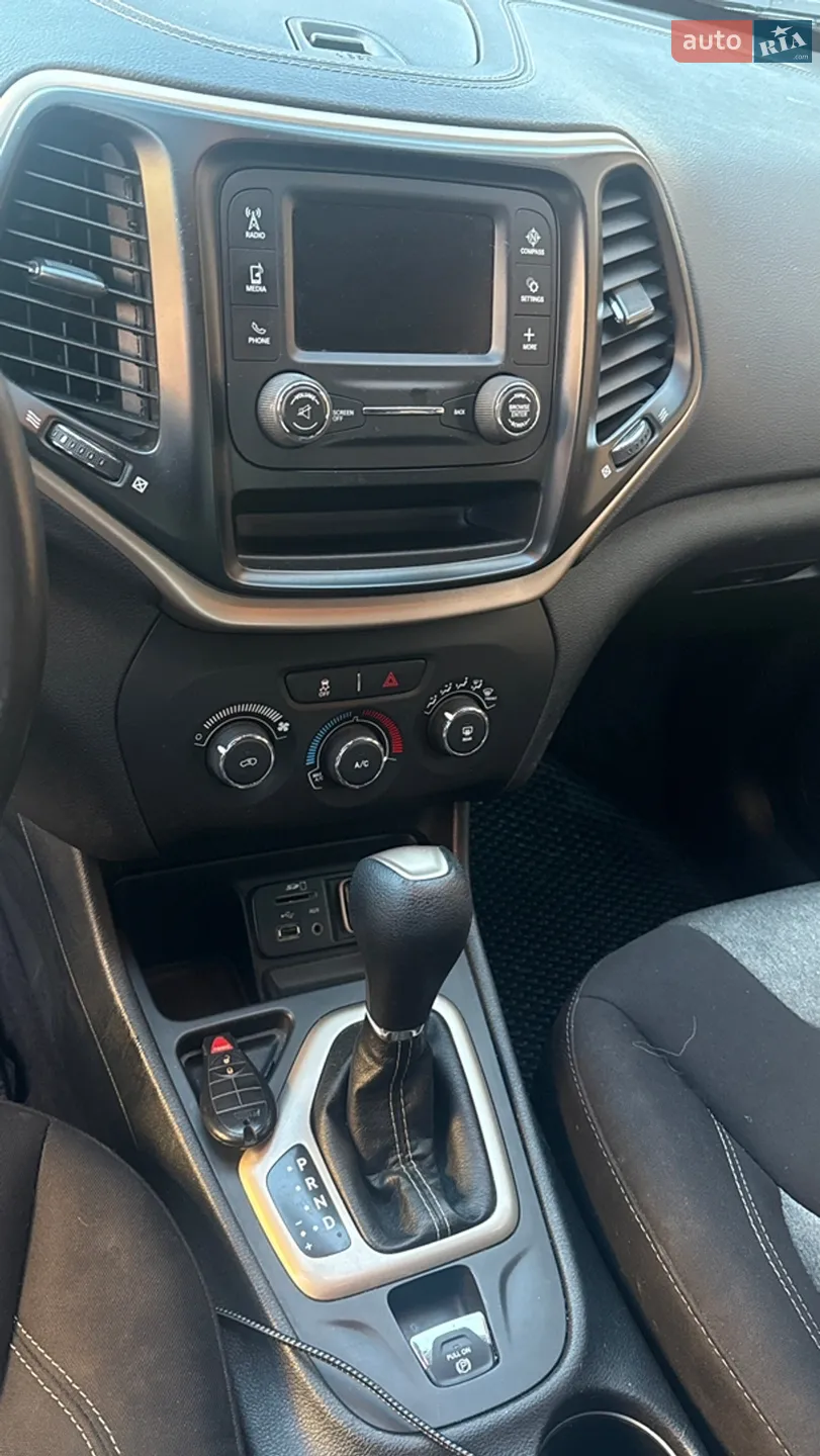 2017 Jeep Cherokee - мініатюра 26