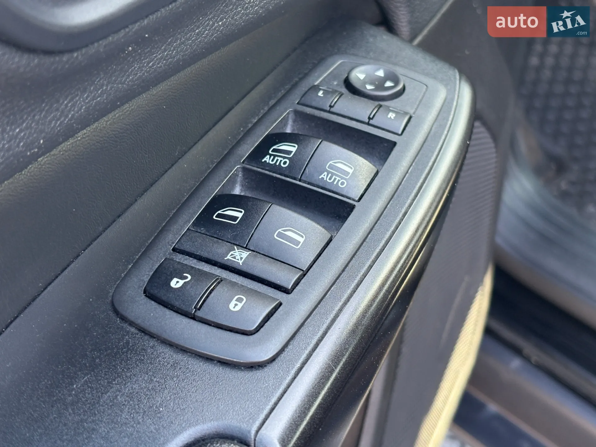 2019 Jeep Cherokee - мініатюра 12