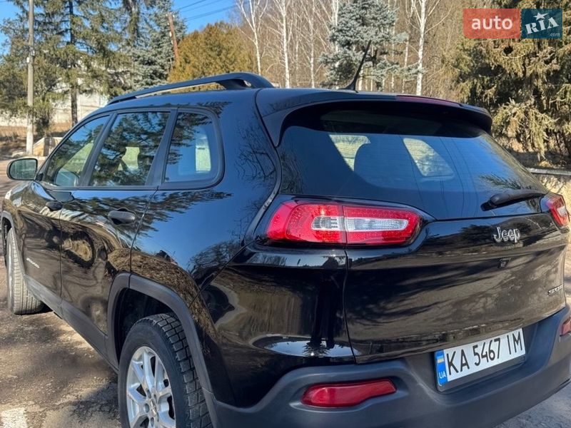 Внедорожник / Кроссовер Jeep Cherokee 2015 в Виннице