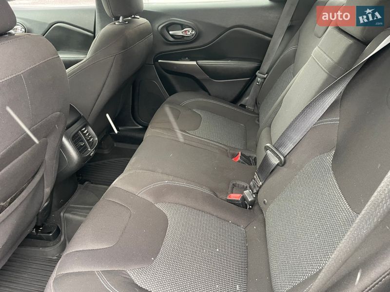 Позашляховик / Кросовер Jeep Cherokee 2018 в Житомирі фото 26 Позашляховик / Кросовер Jeep Cherokee 2018 в Житомирі