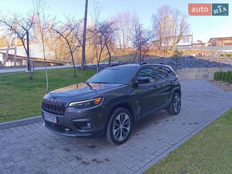 Позашляховик / Кросовер Jeep Cherokee 2022 в Хмельницькому