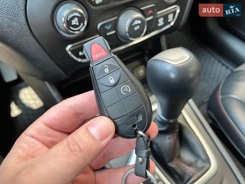 Внедорожник / Кроссовер Jeep Cherokee 2016 в Киеве фото 36 Внедорожник / Кроссовер Jeep Cherokee 2016 в Киеве