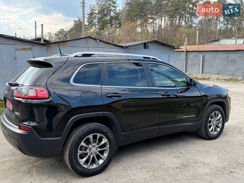 Внедорожник / Кроссовер Jeep Cherokee 2019 в Киеве