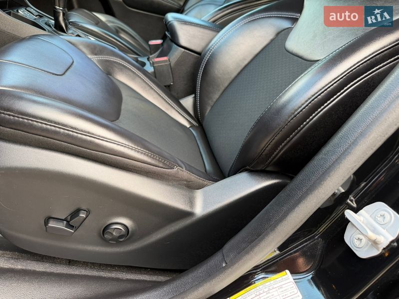 Внедорожник / Кроссовер Jeep Cherokee 2019 в Киеве