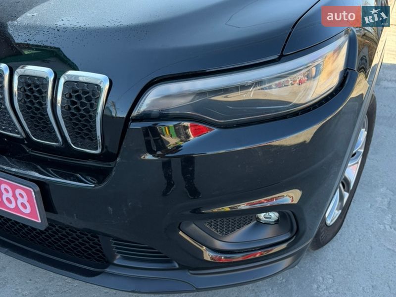 Внедорожник / Кроссовер Jeep Cherokee 2019 в Киеве