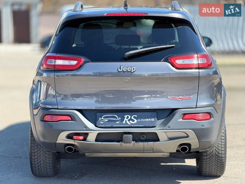 Внедорожник / Кроссовер Jeep Cherokee 2017 в Киеве