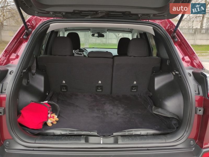 Внедорожник / Кроссовер Jeep Cherokee 2018 в Кременчуге фото 19 Внедорожник / Кроссовер Jeep Cherokee 2018 в Кременчуге