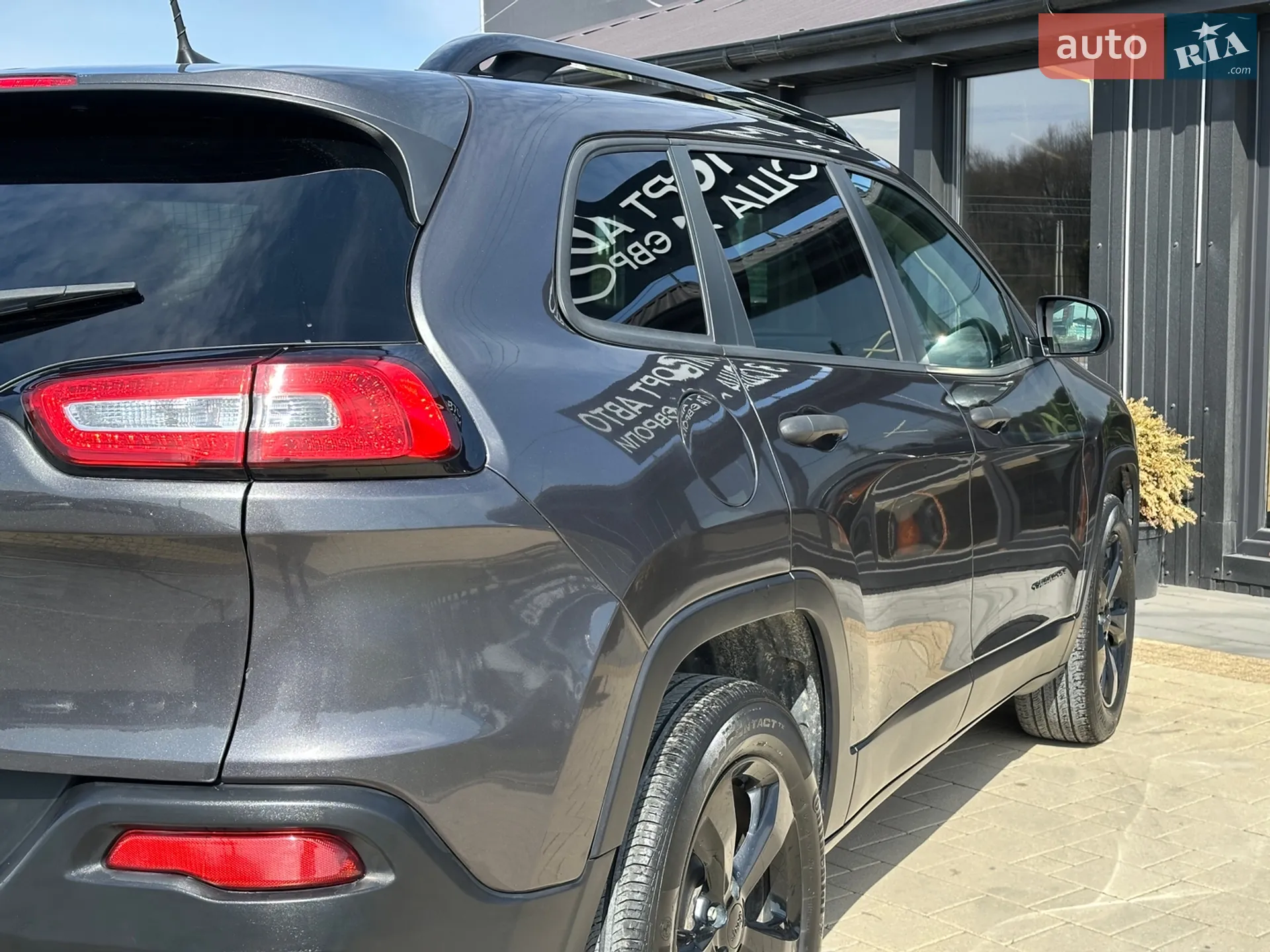 2017 Jeep Cherokee - мініатюра 12
