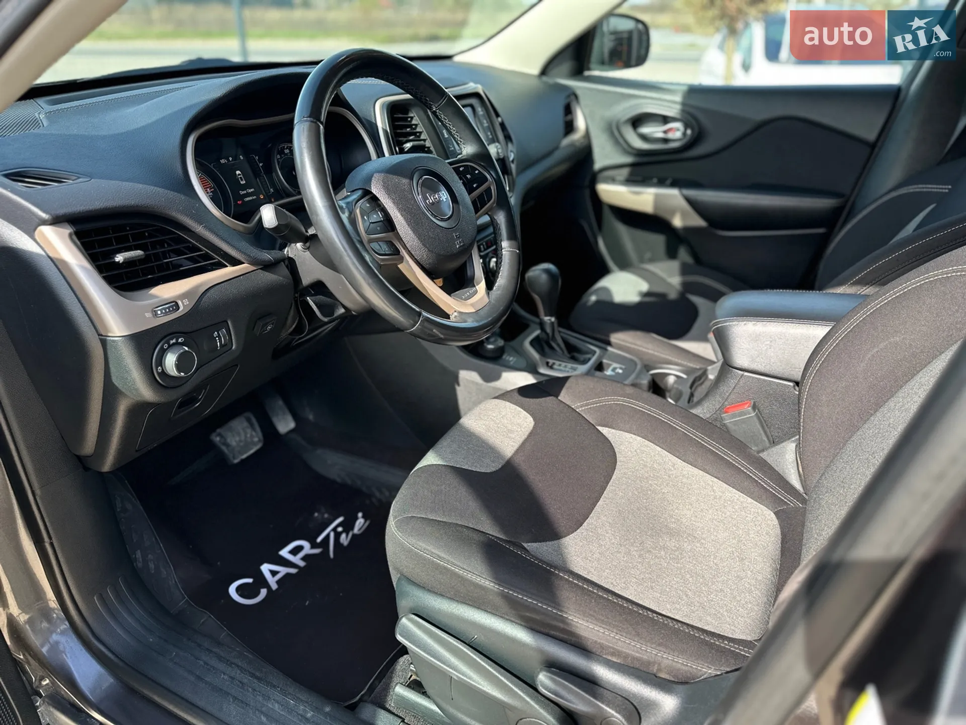2017 Jeep Cherokee - мініатюра 18