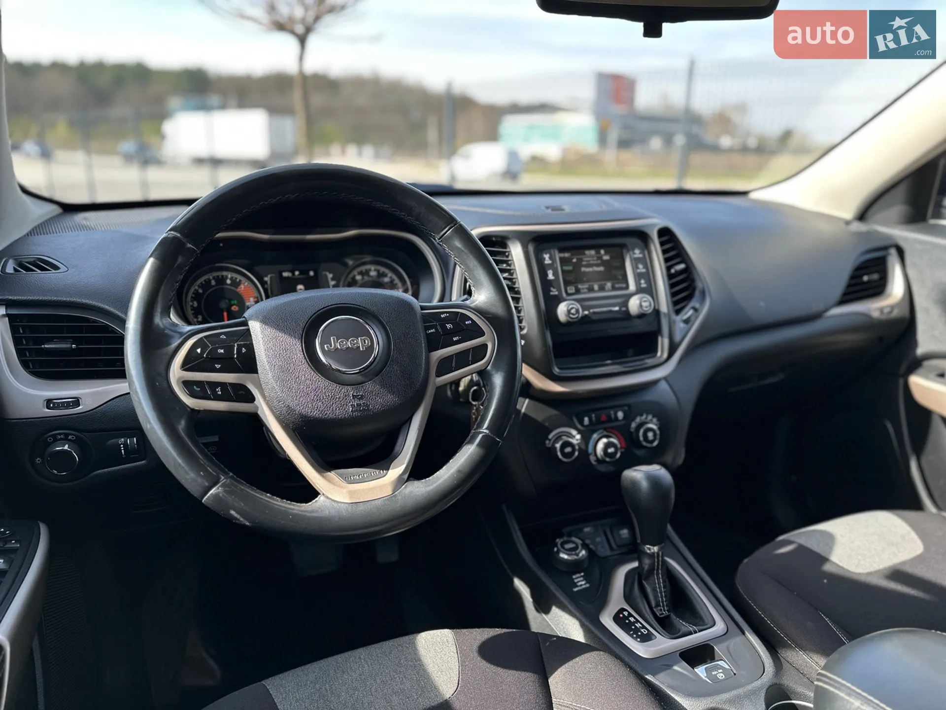 2017 Jeep Cherokee - мініатюра 22