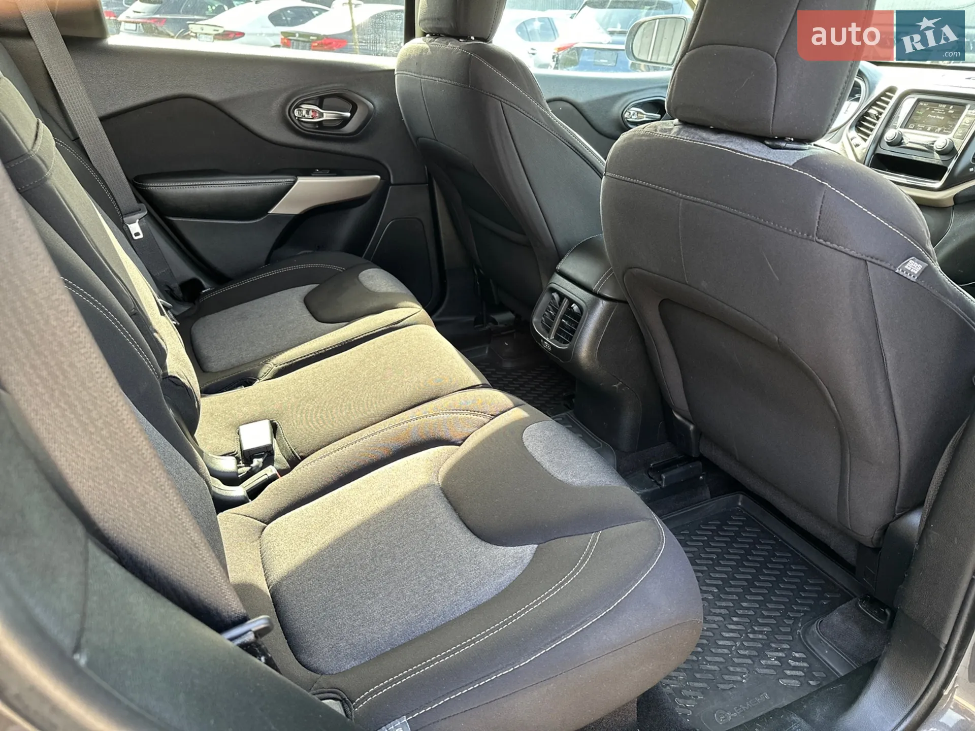 2017 Jeep Cherokee - мініатюра 24