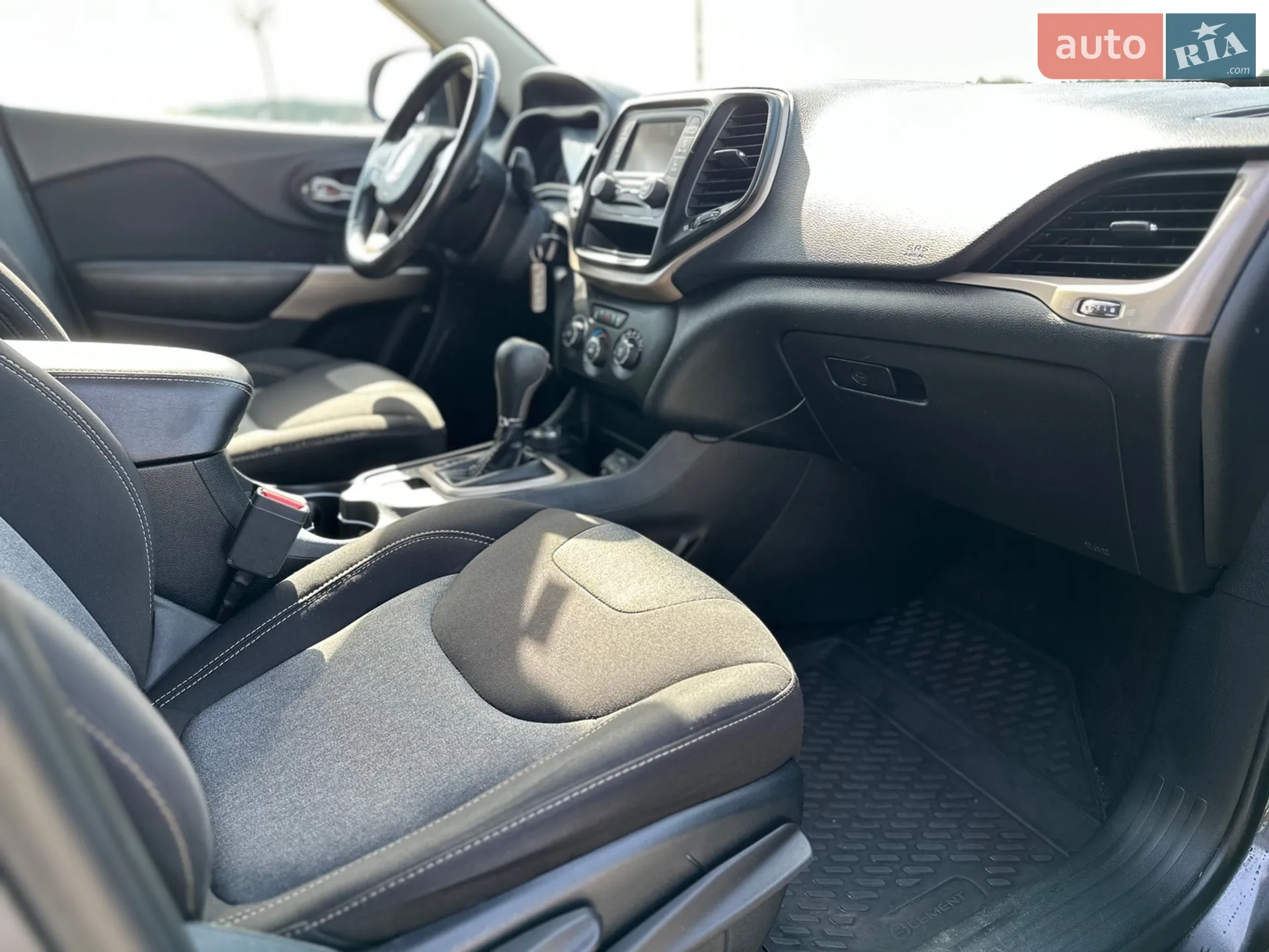 2017 Jeep Cherokee - мініатюра 25