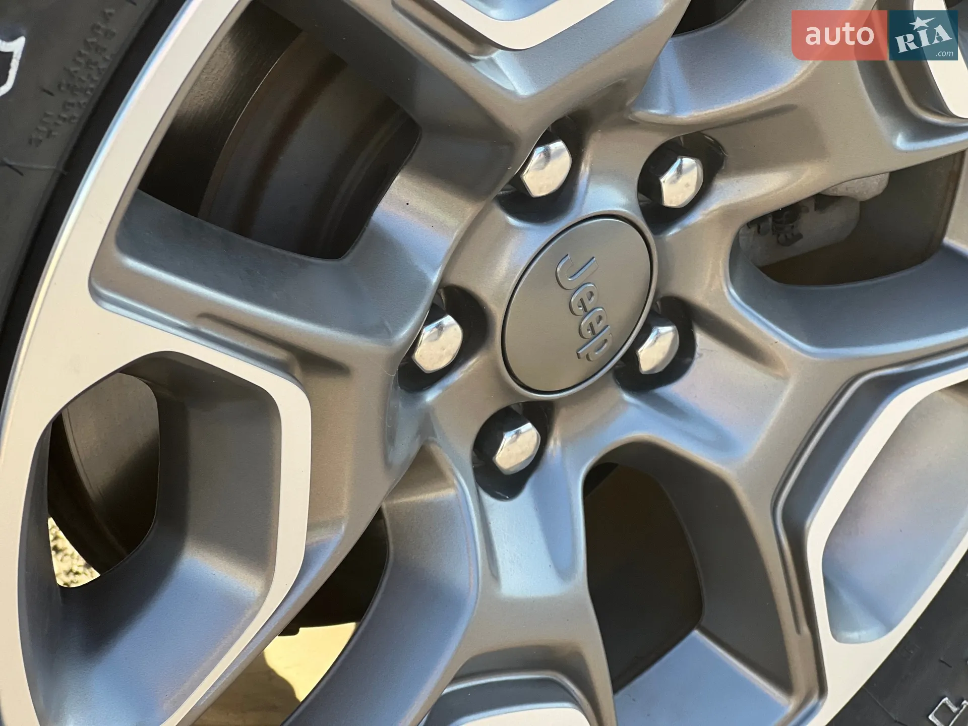 2022 Jeep Cherokee - мініатюра 61