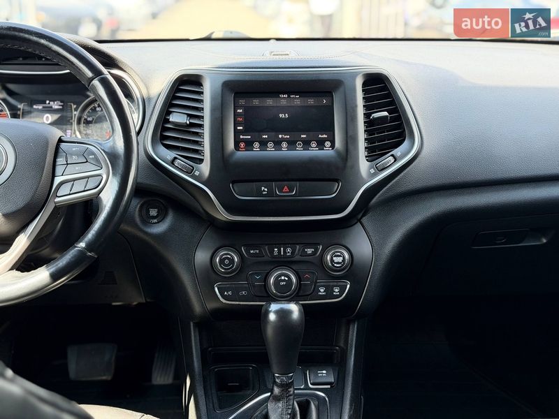 Внедорожник / Кроссовер Jeep Cherokee 2018 в Кривом Роге фото 50 Внедорожник / Кроссовер Jeep Cherokee 2018 в Кривом Роге