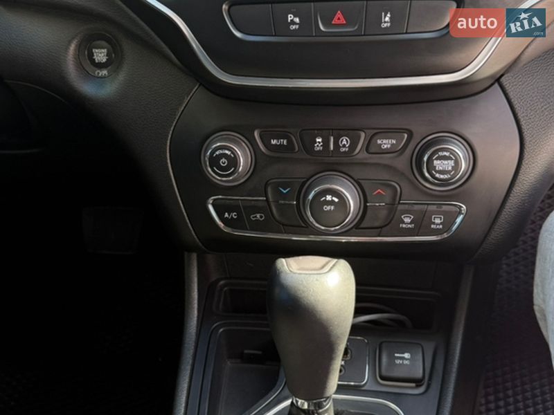 Позашляховик / Кросовер Jeep Cherokee 2020 в Києві