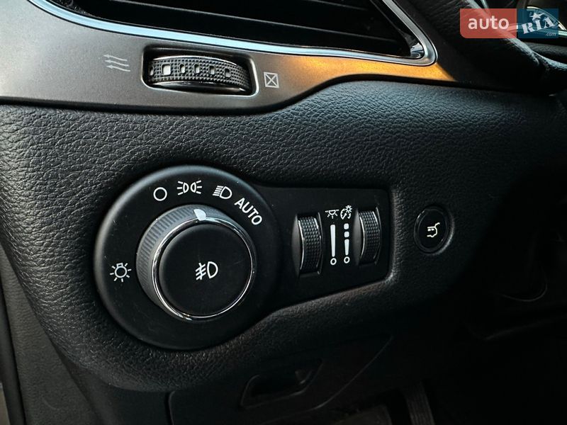 Внедорожник / Кроссовер Jeep Cherokee 2018 в Харькове