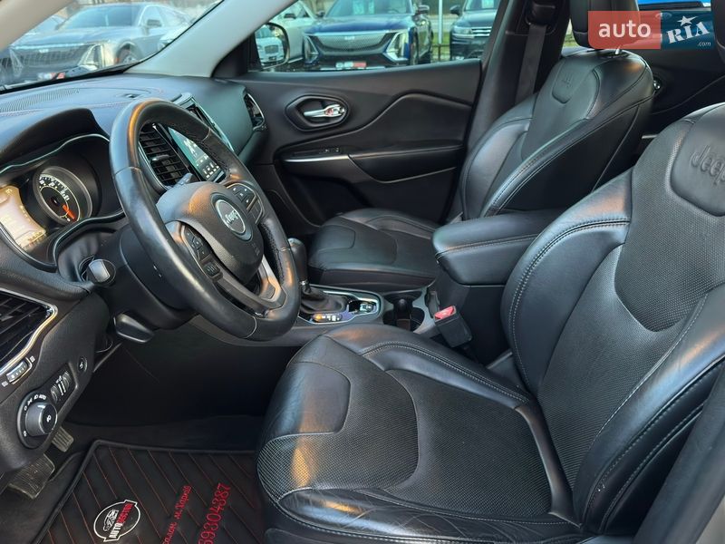 Внедорожник / Кроссовер Jeep Cherokee 2018 в Харькове