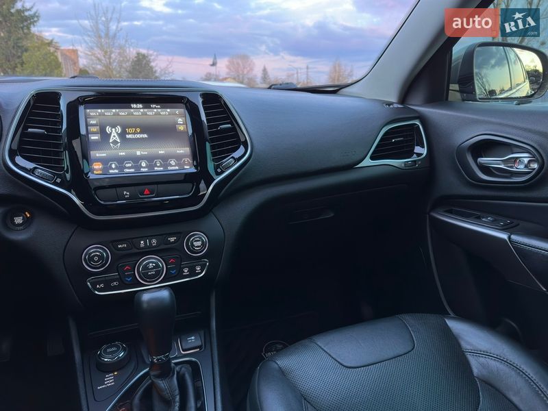 Внедорожник / Кроссовер Jeep Cherokee 2018 в Харькове