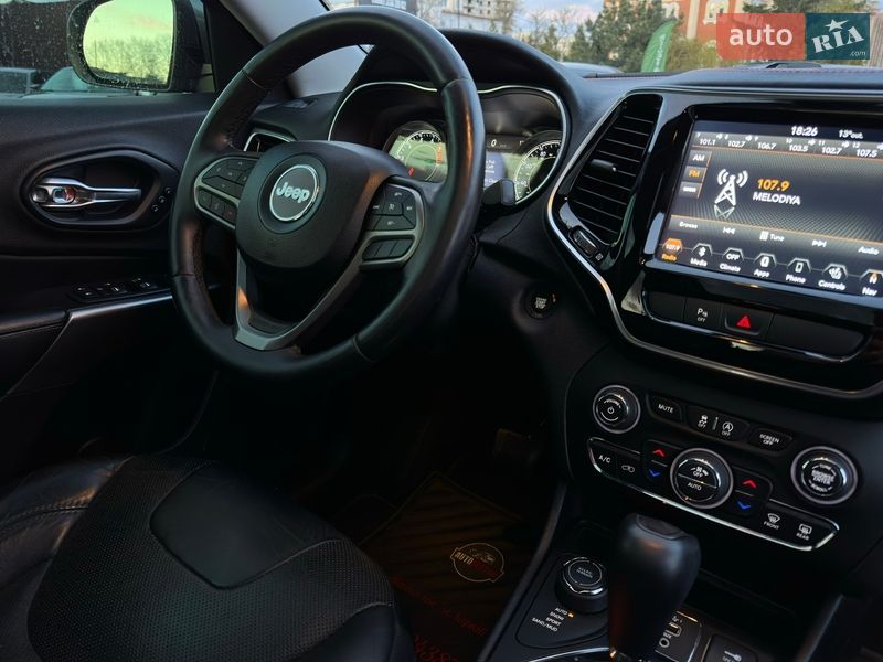 Внедорожник / Кроссовер Jeep Cherokee 2018 в Харькове