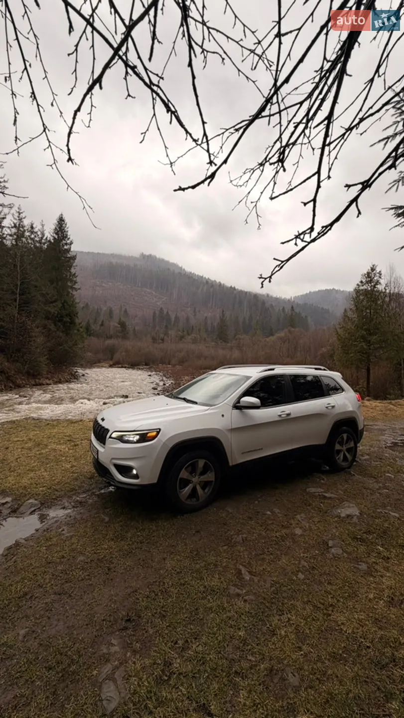 2019 Jeep Cherokee - фото 1