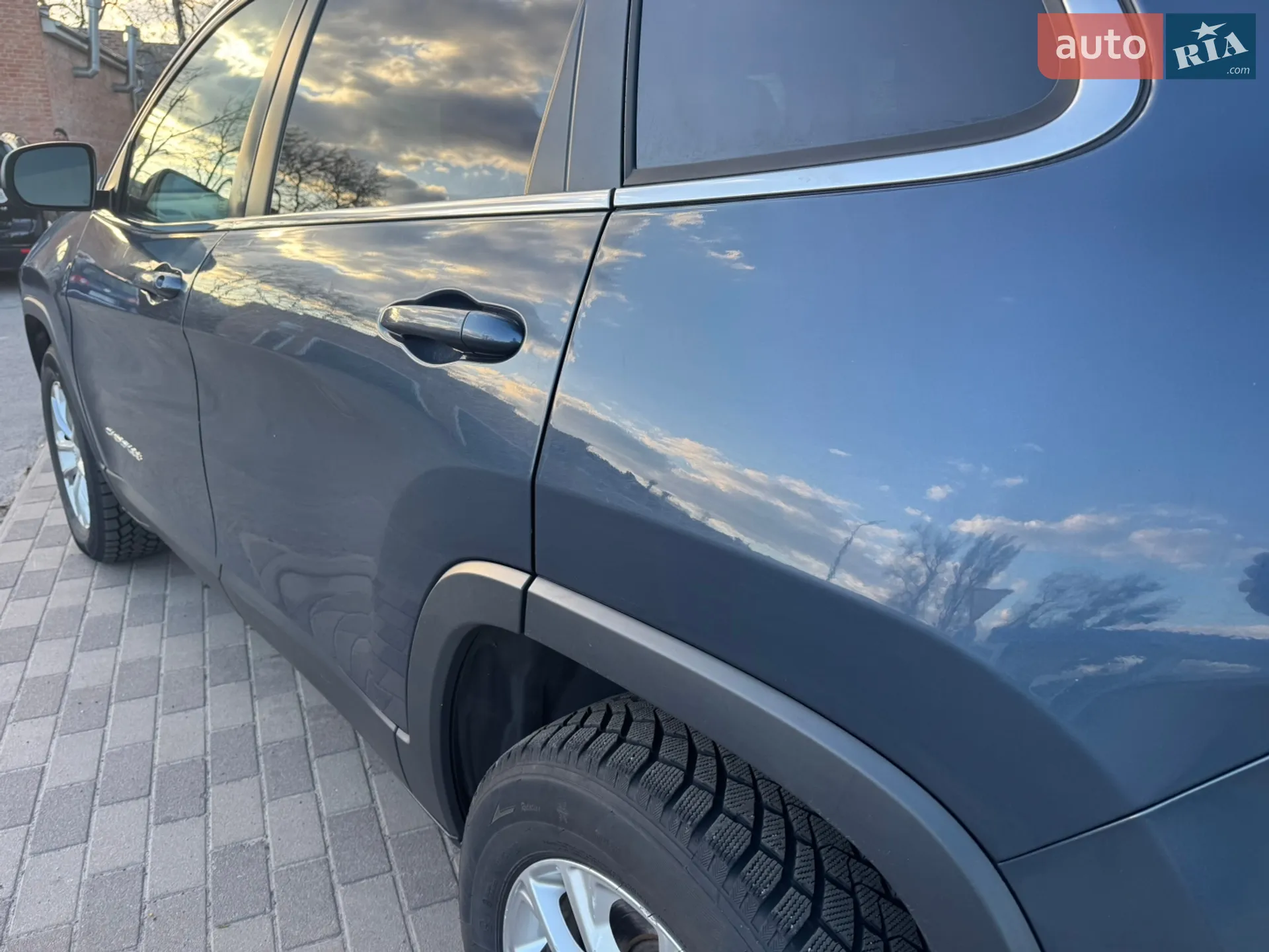 2019 Jeep Cherokee - мініатюра 17