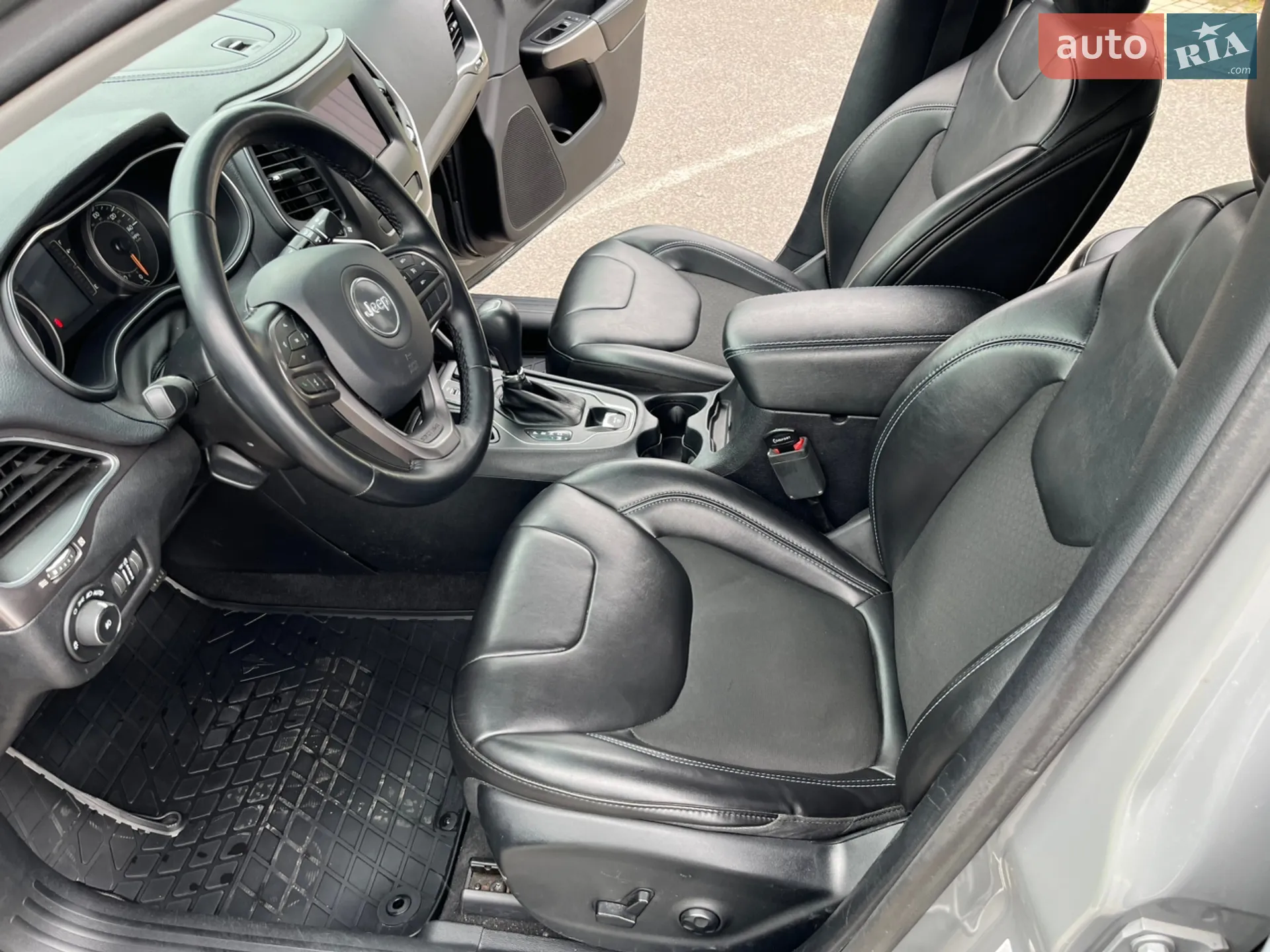 2019 Jeep Cherokee - мініатюра 19